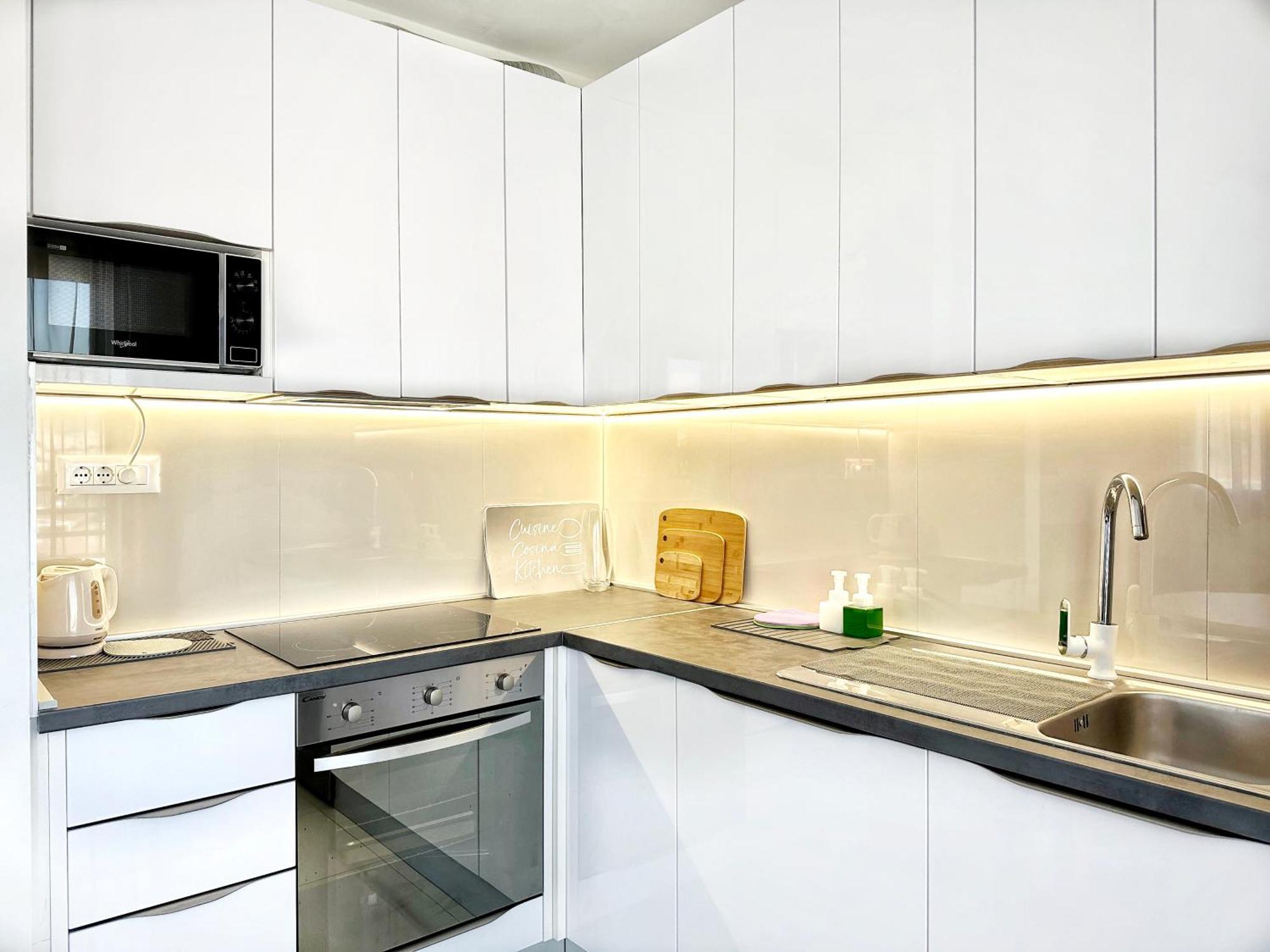 S'Akvarel 4 - Private Garage Apartment สปลิท ภายนอก รูปภาพ