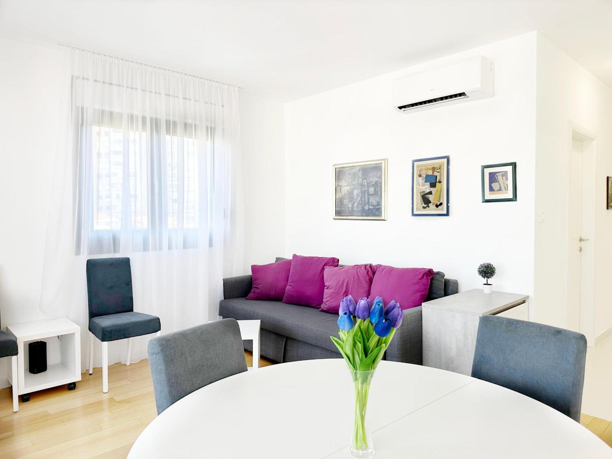 S'Akvarel 4 - Private Garage Apartment สปลิท ภายนอก รูปภาพ